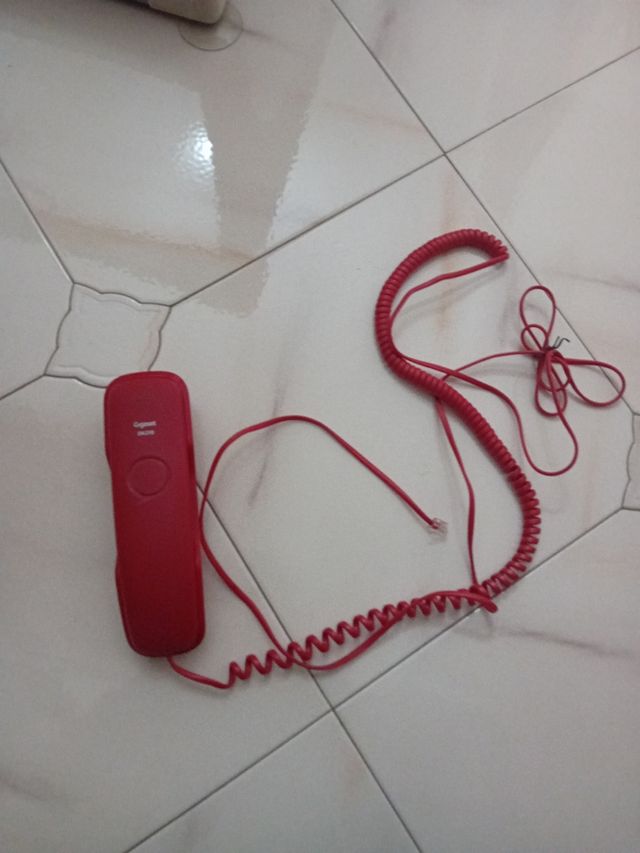 Telefono fisso, rosso