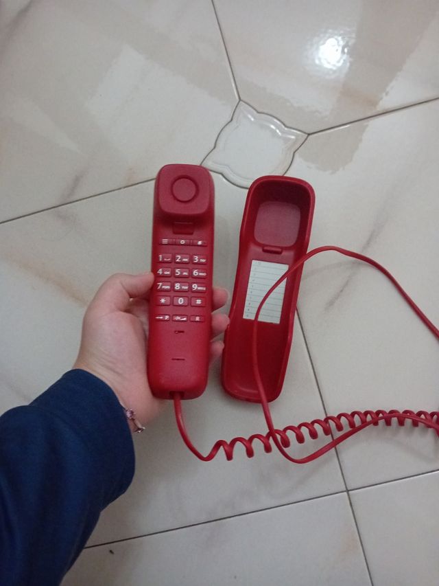 Telefono fisso, rosso