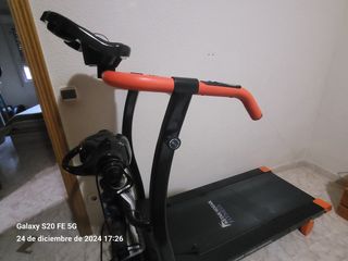 Cinta de correr con masajeador