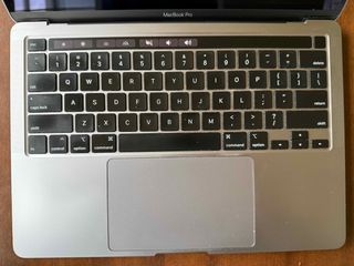 MacBook Pro 13" (2020) - Core i7, 16GB RAM, 512GB