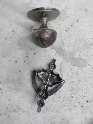 Embellecedor y picaporte puerta