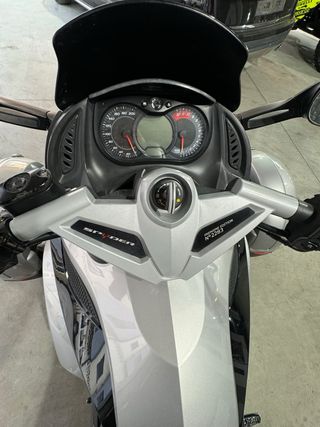 Can am spyder