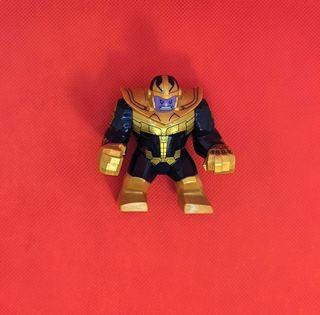 Figuras Avengers. Thanos