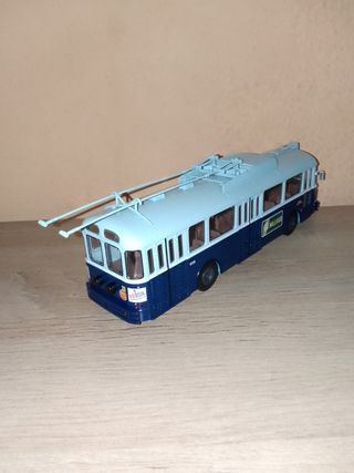 Autobús Chausson Vetra APV 1:43