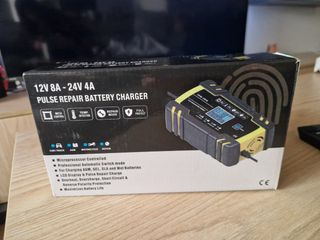 Cargador de baterías 12V 8A - 24V 4A