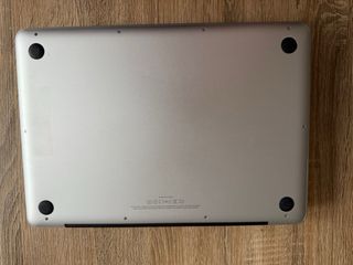 Macbook PRO i7 8GB RAM 250SSD