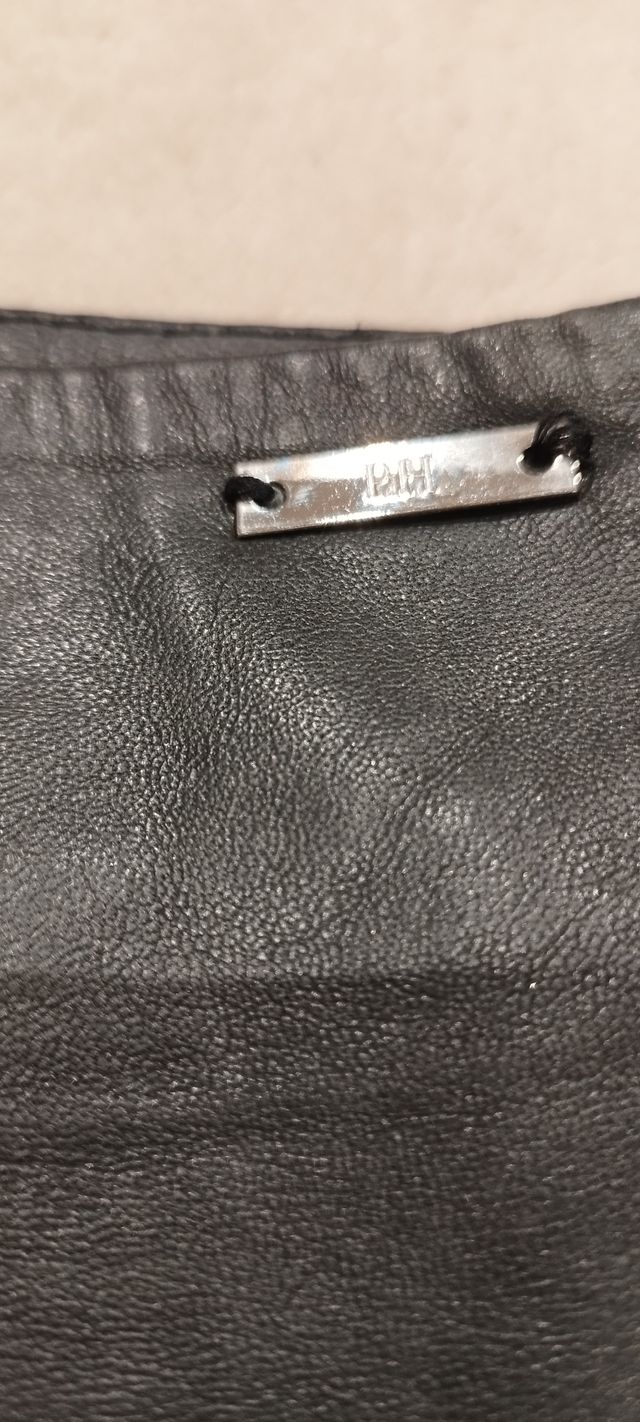 Falta cuero auténtico marca Pedro del Hierro T 38