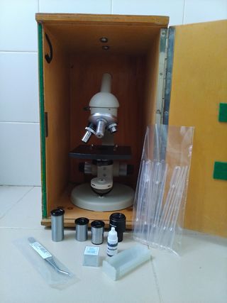 Microscopio led-espejo PZO con caja madera