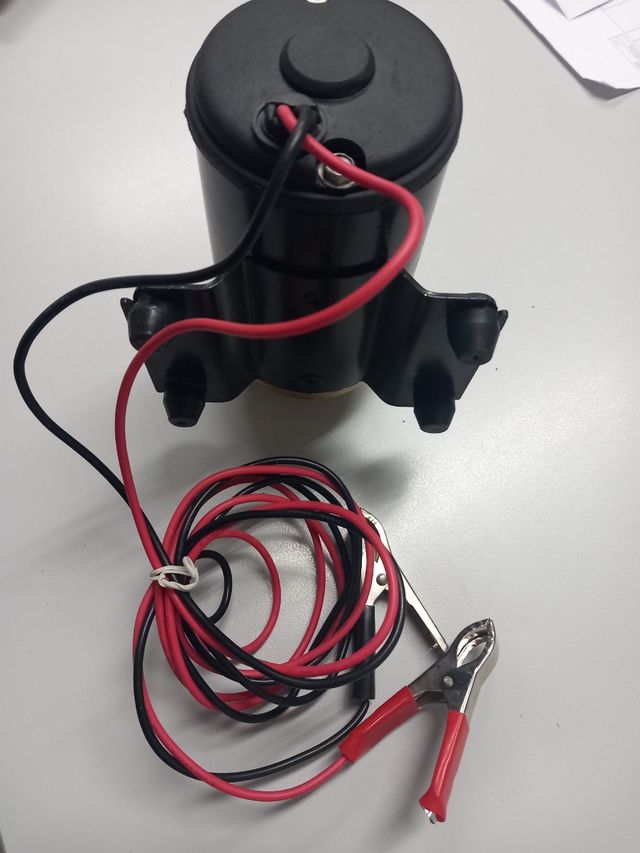 Bomba de aceite a batería 12V