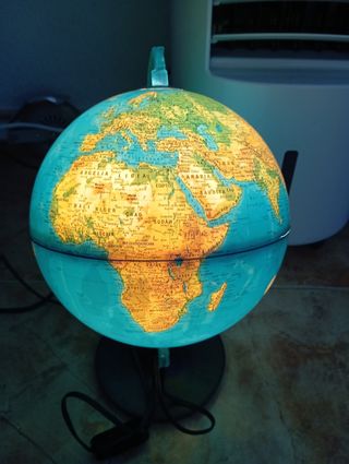 Lampara mapa mundi.