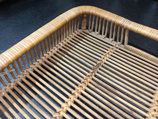 Bandeja de ratán 7 euros