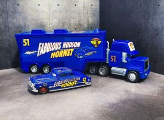 Camión y coche de metal de Cars