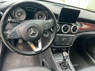 Mercedes-Benz Clase CLA 2015