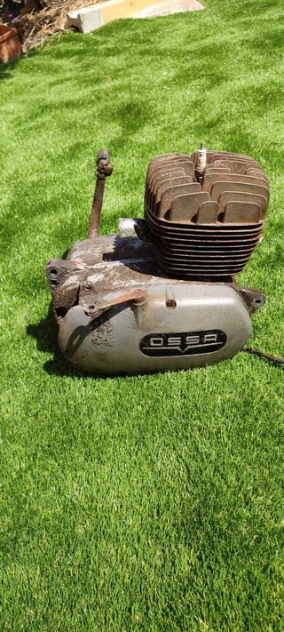 Moto OSSA desmontada.Escucho oferta