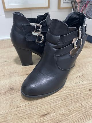Botines negros
