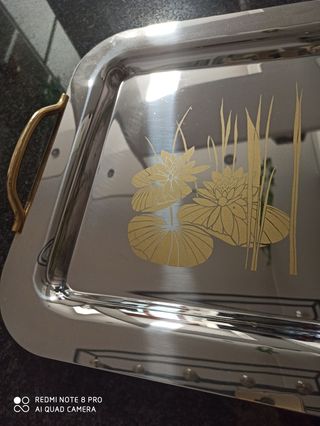 Vassoio in acciaio inox nuovo