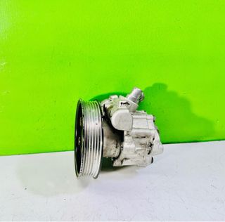 Bomba Direccion Audi A4 8E 2.0TDI BLB