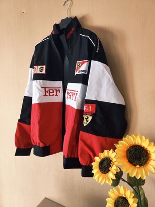 Chaqueta vintage Ferrari talla L