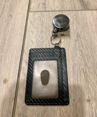 Porta tessere con clip per fibbia