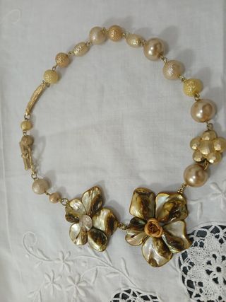 Collar madre de perla artesanal