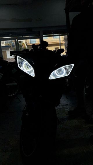 Faro r6 ojos de angel