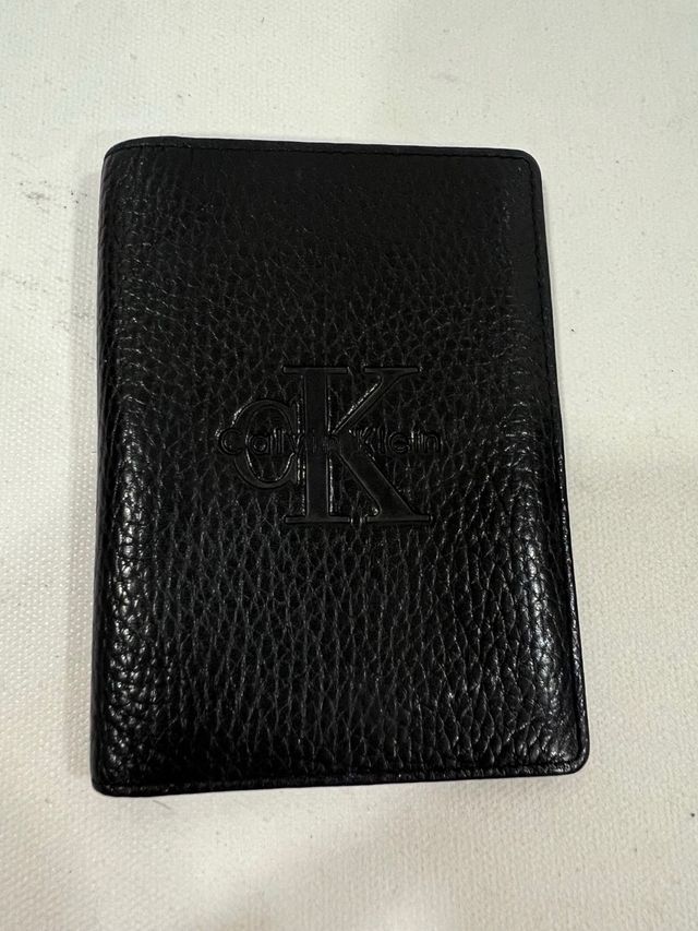 Cartera negra hombre Calvin Klein nueva y regalo