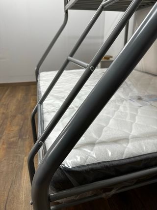 Litera nueva + colchones (tamaño matrimonio)