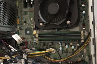 LENOVO M710S CON 32GB DE RAM