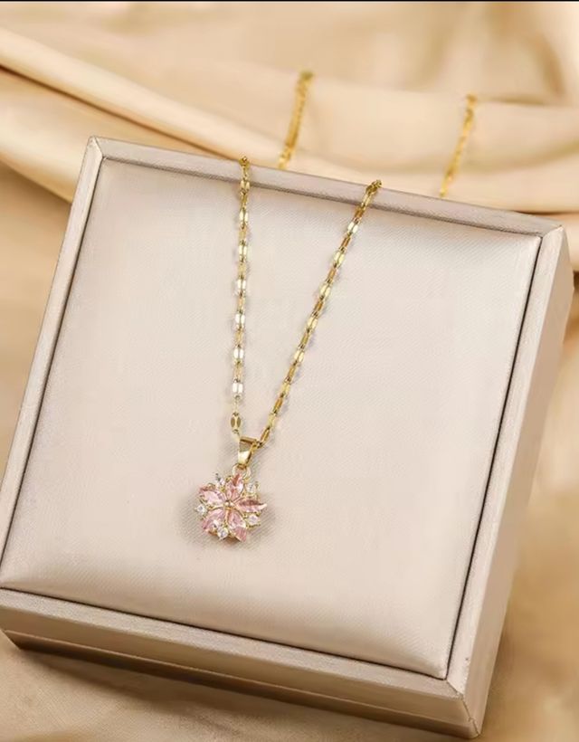 NUOVA Collana a Fiore