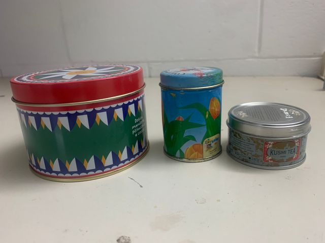 9 scatole di latta Vintage