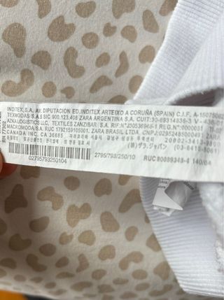 Sudadera Pokemon Pikachu / Zara