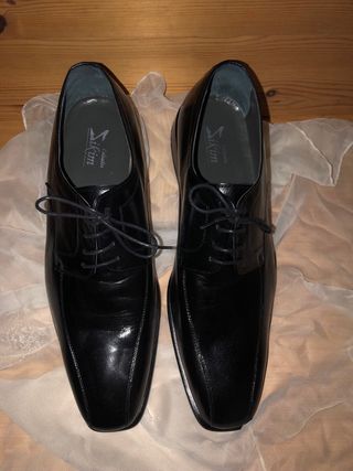 Zapatos de piel de Sikim