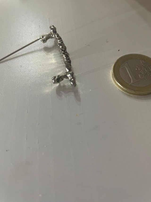 Antiguo broche plateado