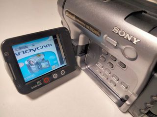 CAMARA VIDEO D8 DCR-TRV270E