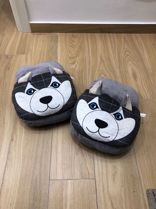 Ciabatte giganti lupo nuove