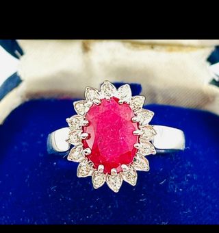 Anello oro 18 carati con rubino e diama