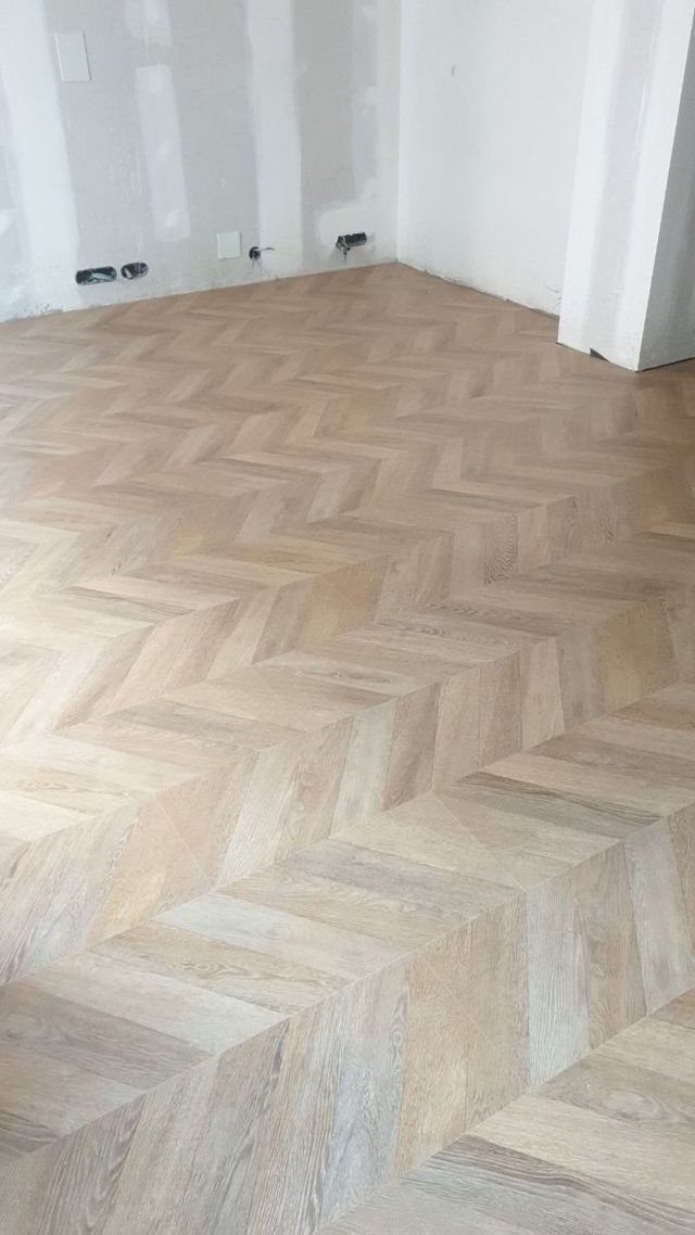 instalación tarimas flotantes/ suelos vinilicos