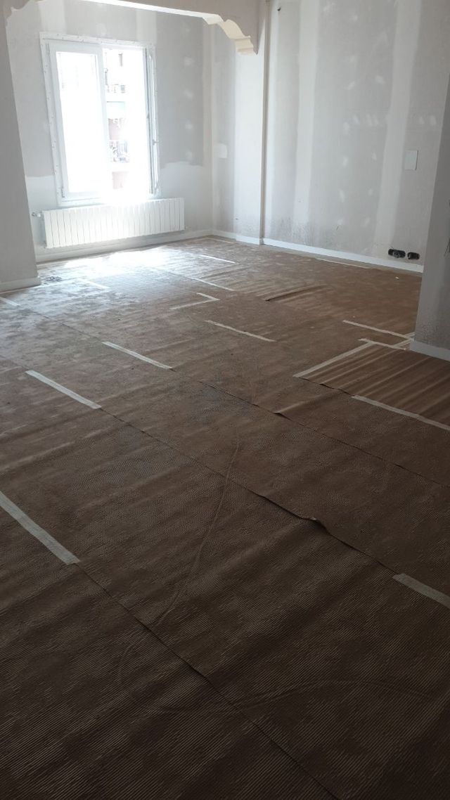 instalación tarimas flotantes/ suelos vinilicos