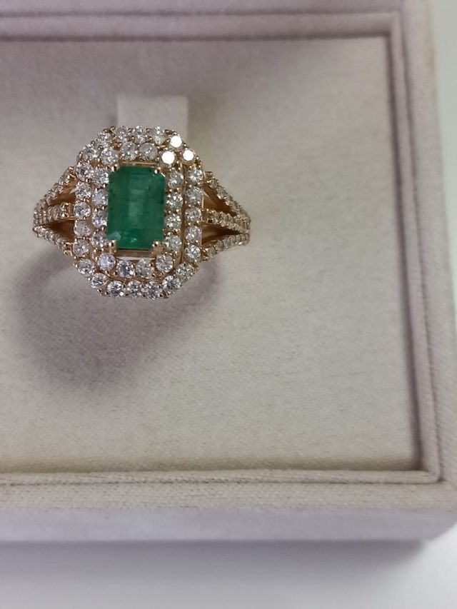 Anello 14 kt oro giallo smeraldo natural