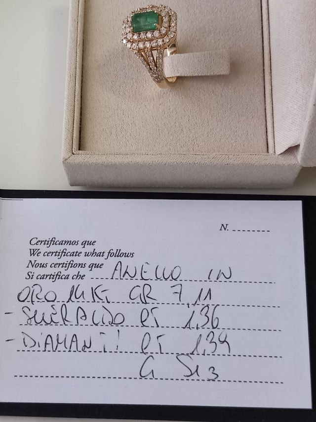 Anello 14 kt oro giallo smeraldo natural