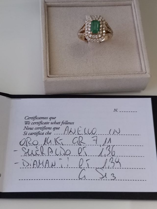 Anello 14 kt oro giallo smeraldo natural