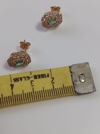 Orecchini in oro 14 ct con smeraldi e di