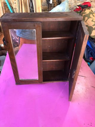 Mueble coqueto antiguo