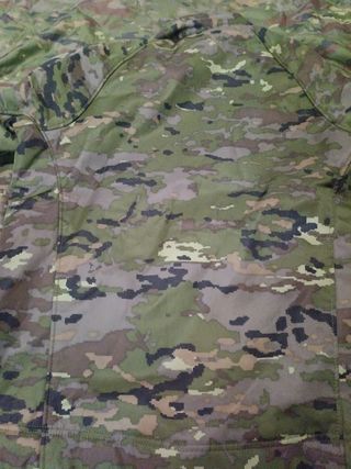 Forro polar verde pixelado