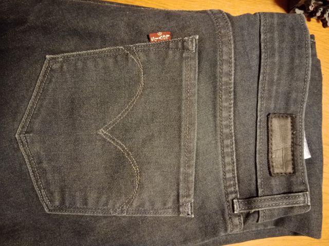 Vaqueros Levis Demi Curve Skinny jean