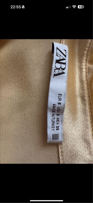 Camisa dorada de Zara