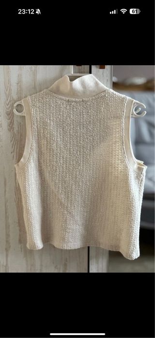 Blusa beige de Stradivarius