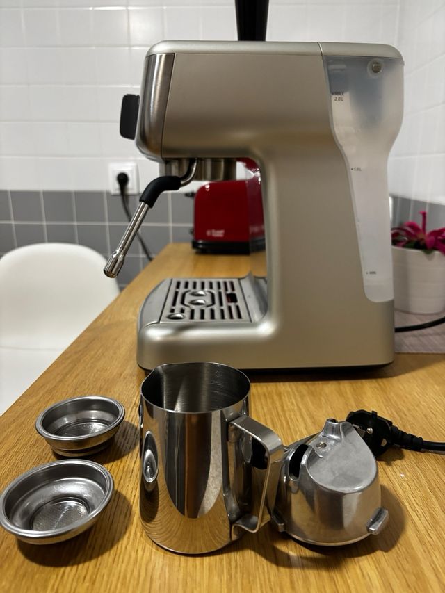 Breville Cafetera Espresso De Acero Inoxidable