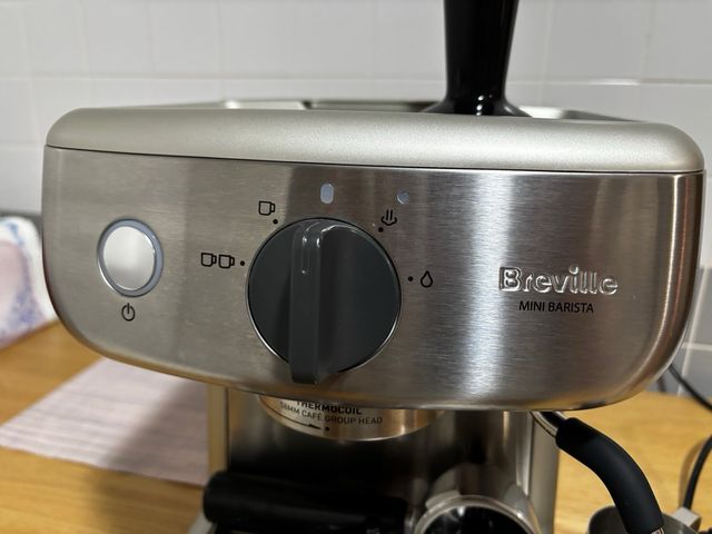 Breville Cafetera Espresso De Acero Inoxidable