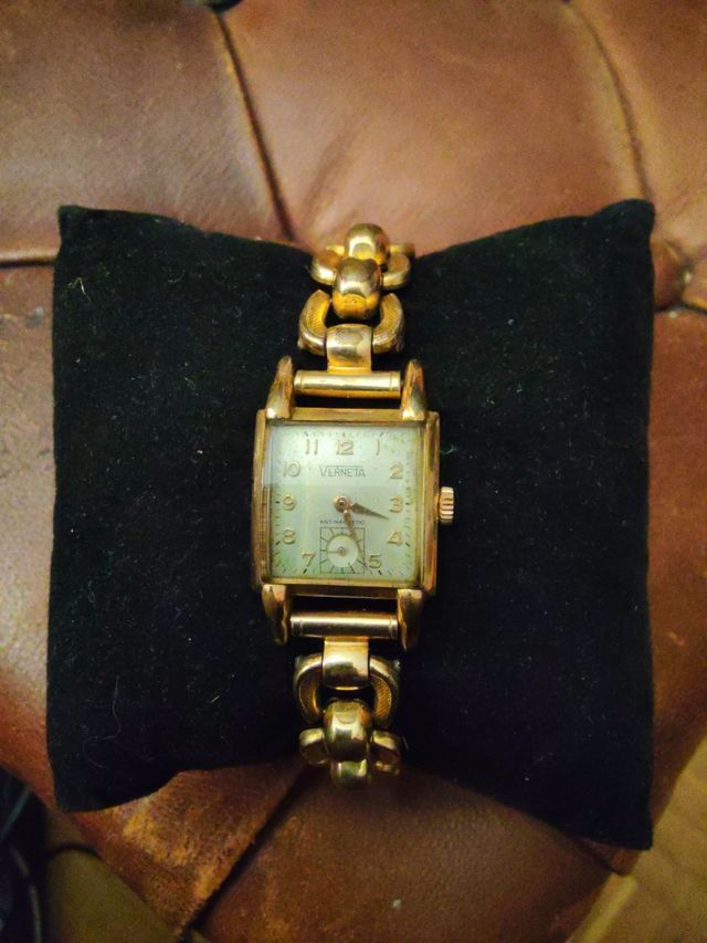 Reloj verneta mecánico